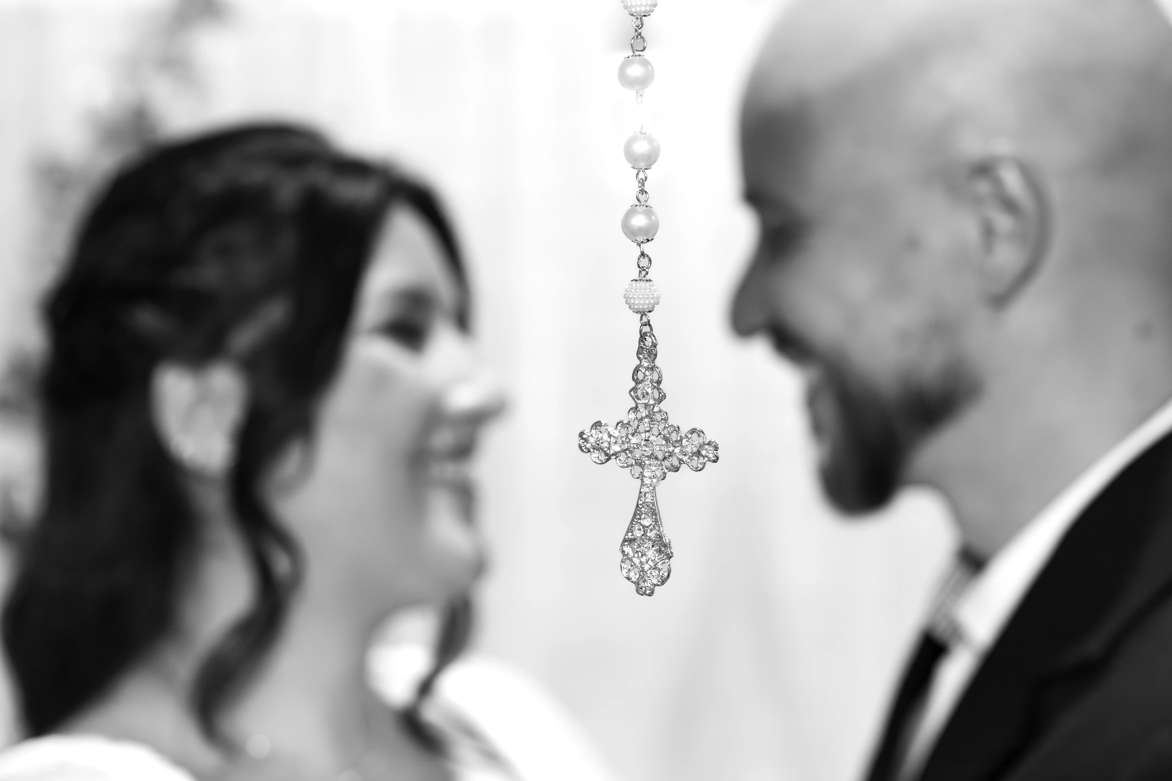 Casal em fotografia de casamento